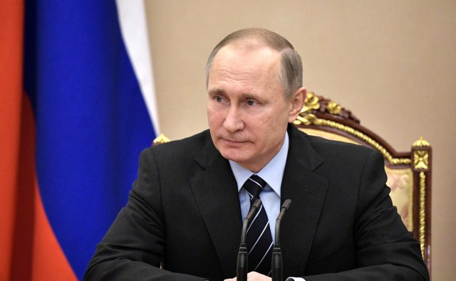 64% россиян хотят, чтобы Путин вновь был избран президентом