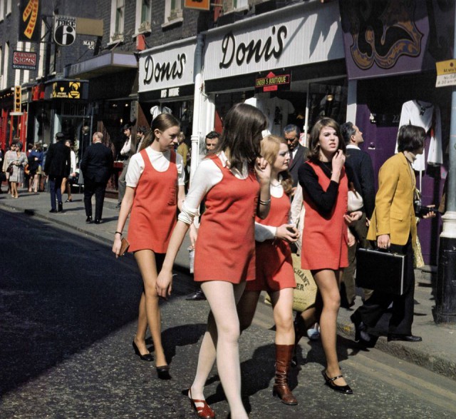 1960 год в витринах московских магазинов