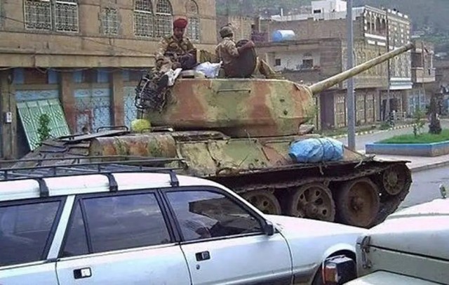 Ещё старше «шестьдесятдвойки: в зону спецоперации поехали танки Т-54