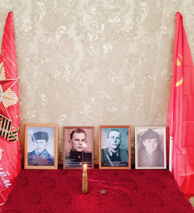 А давайте свой Бессмертный Полк сделаем? Я начинаю. Все таки канун Дня Победы