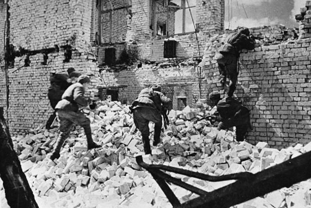 Редкие кадры и архивные снимки 19.02.25