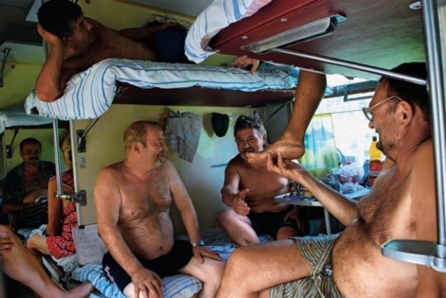 Как сделать шторку в плацкарте