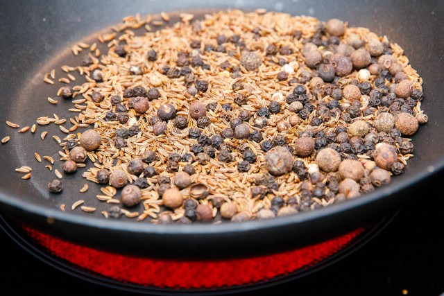 Легендарный немецкий фастфуд "Карривурст с картофелем фри"