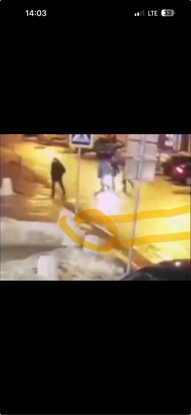 Курьер подрался с женщиной в Мытищах