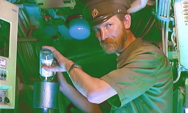 Российские автомобили готовятся заправлять алкоголем: плюсы и минусы