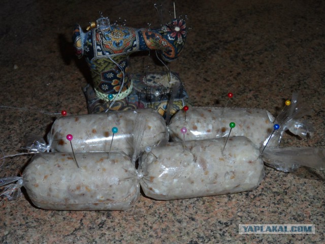 Куриные колбаски с гречей и котлетки