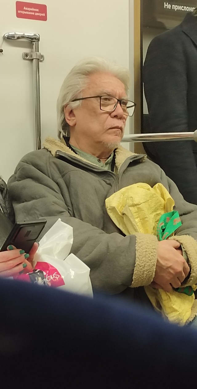 "Кирпич" в метро