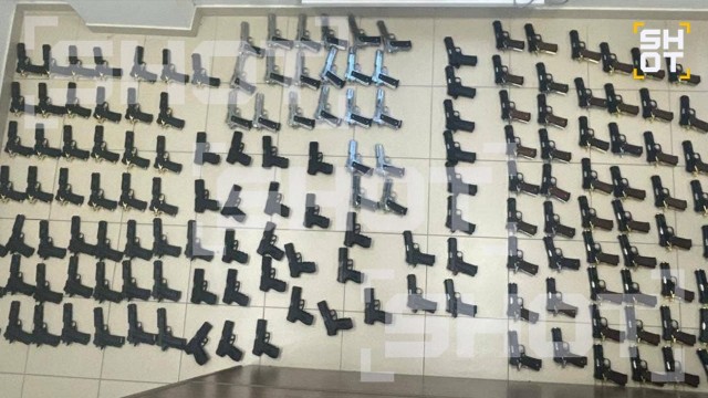 153 пистолета спрятал «оружейный барон» в запаску и под днище машины. Он пытался провезти всё это из Грузии в Россию.