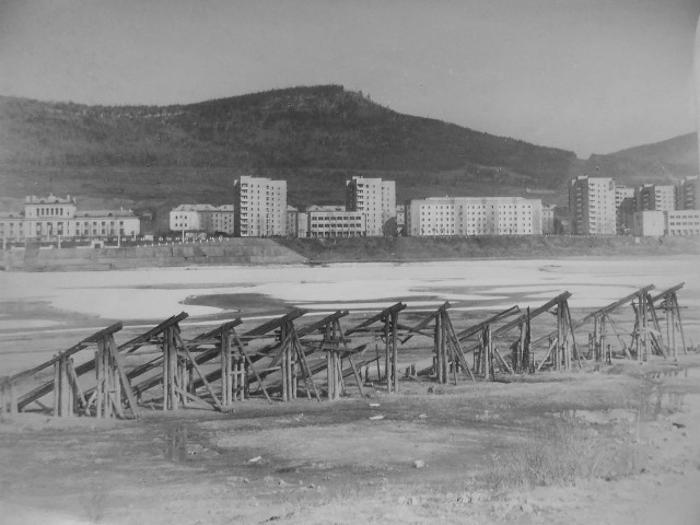 Посёлок Осетрово и Посёлок Усть-Кут в прошлом тысячелетиии