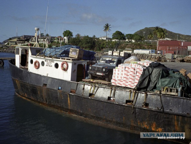 Немец проехал на Gelandewagen весь мир.