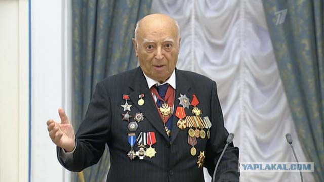 Ветерана и народного артиста СССР Владимира Этуша не пригласили на праздничный приём по случаю Дня Победы