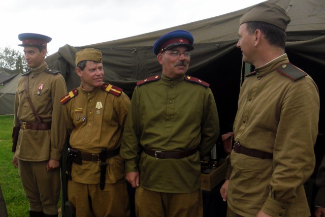 Выставка оружия в пригороде Окленда (Новая Зеландия)