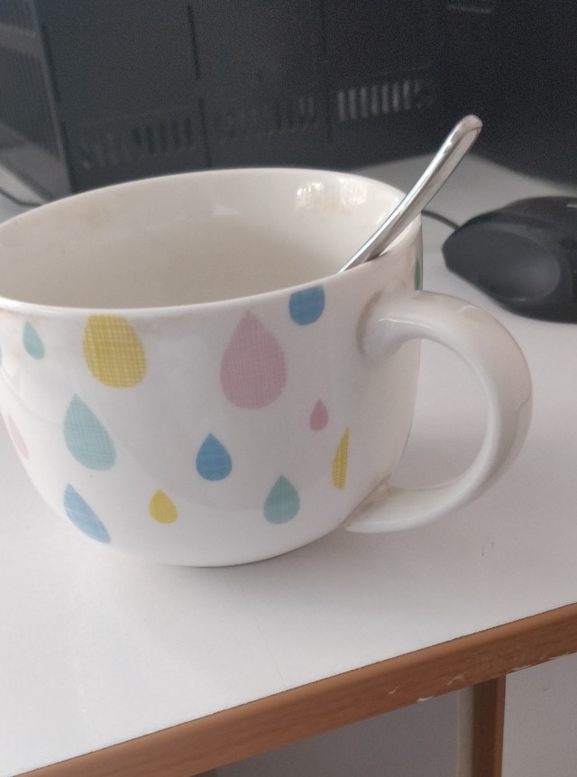 А из какой кружки вы пьёте на работе?