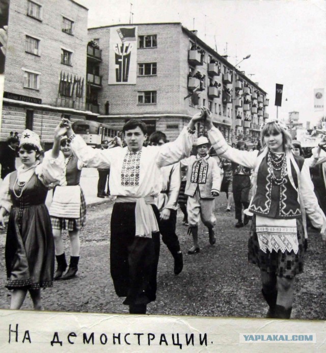 Фотохроника "загнивающего совка". Часть 2