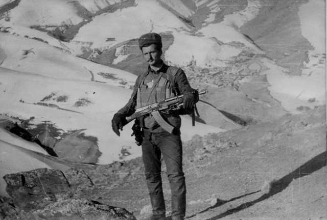 Фотографии связанных с историей Красной и Советской Армии.