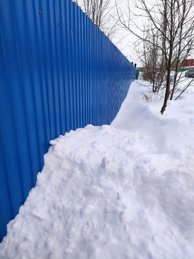 Почему забор моего дома выдержит любой ветер и снег?