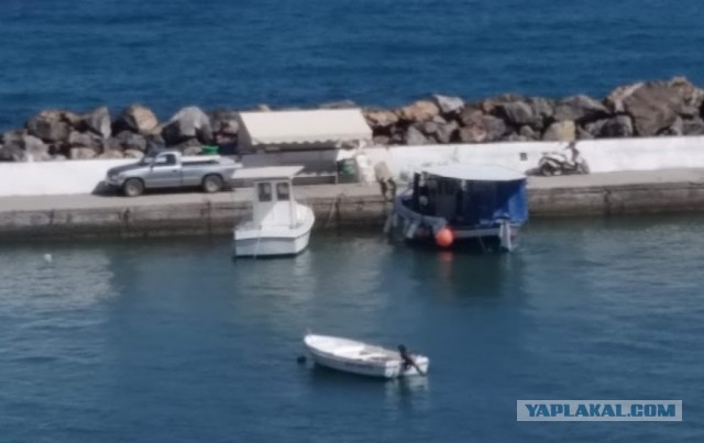 Двойную цену за вид на море!
