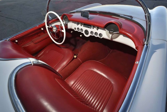 72 года Chevrolet Corvette. Немного красивых фото.