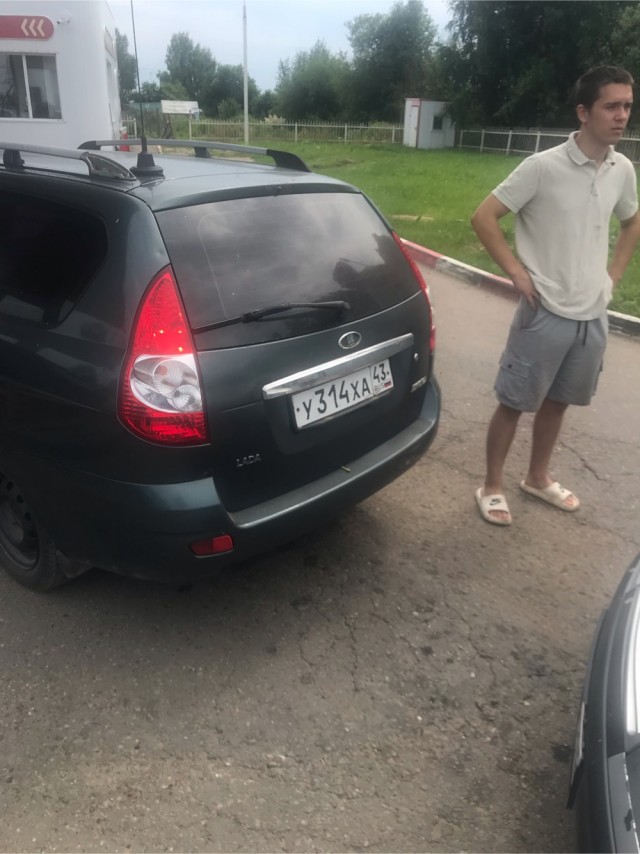 Королева бензоколонки
