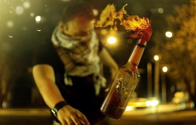 В Запорожье начался штурм здания обладминистрии