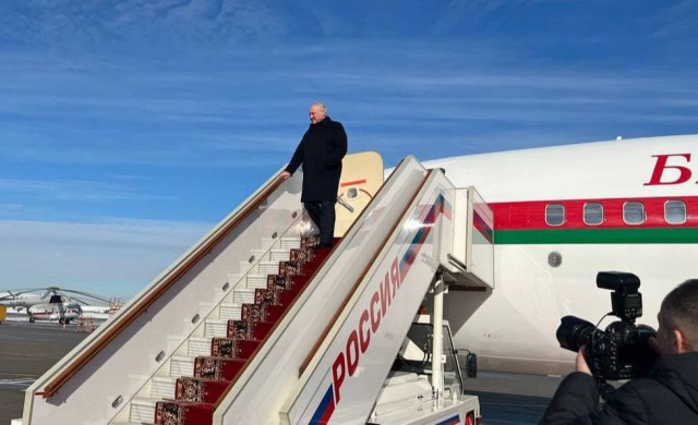 Лукашенко прилетел в Москву на переговоры с Путиным. Итоги встречи