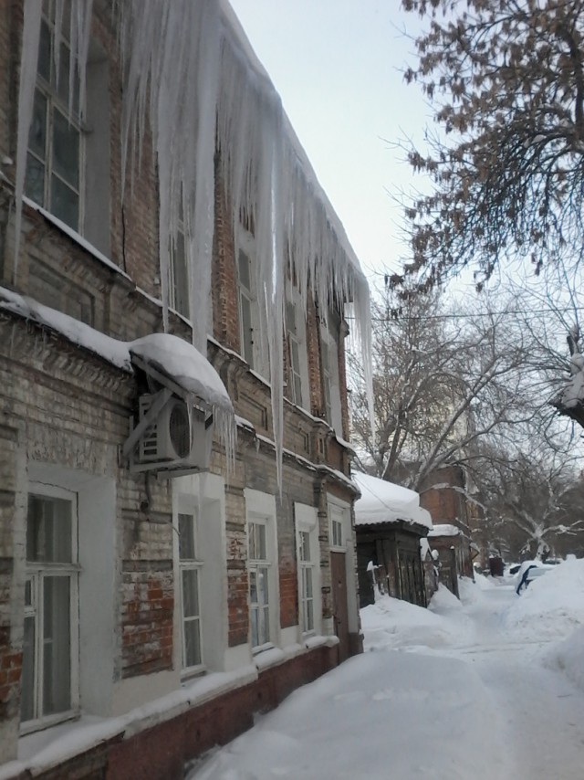 Саратовцы начали массово подписывать петицию за введение в городе режима ЧС