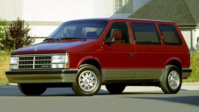 Второй триумф Ли Якокки и первый минивэн в истории: рождение Dodge Caravan