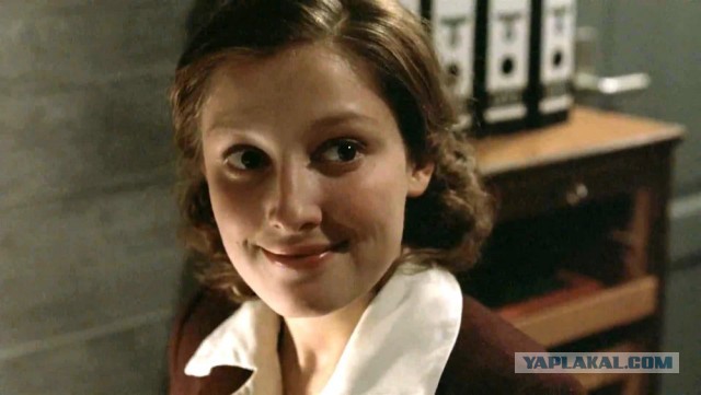 Персонажи и их реальные прототипы в фильме "Бункер" 2004 года.