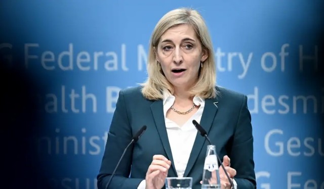 Глава Минздрава Германии поддержала идею запрета проституции