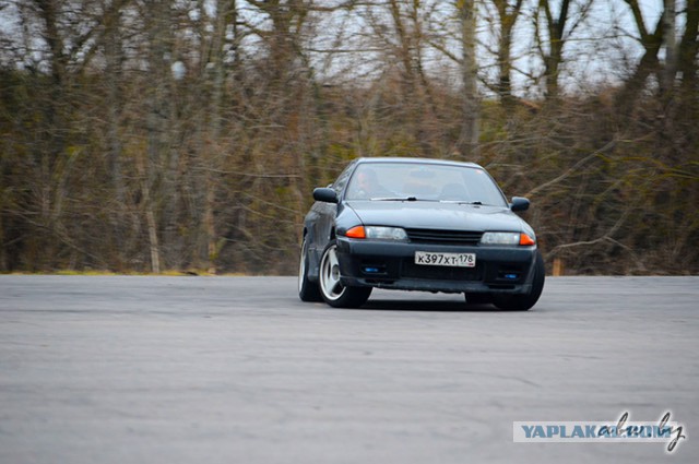 Nissan GT-R R32: высокотехнологичная 25лет ракета