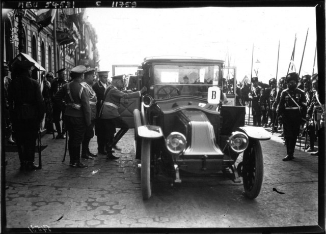 100 лет самоуничтожения