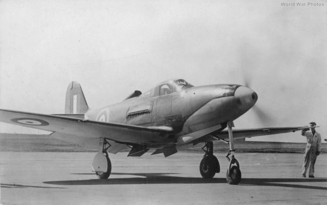 Р-39 Аэрокбра. Американская любимица сталинских соколов. История создания и основные модификации.