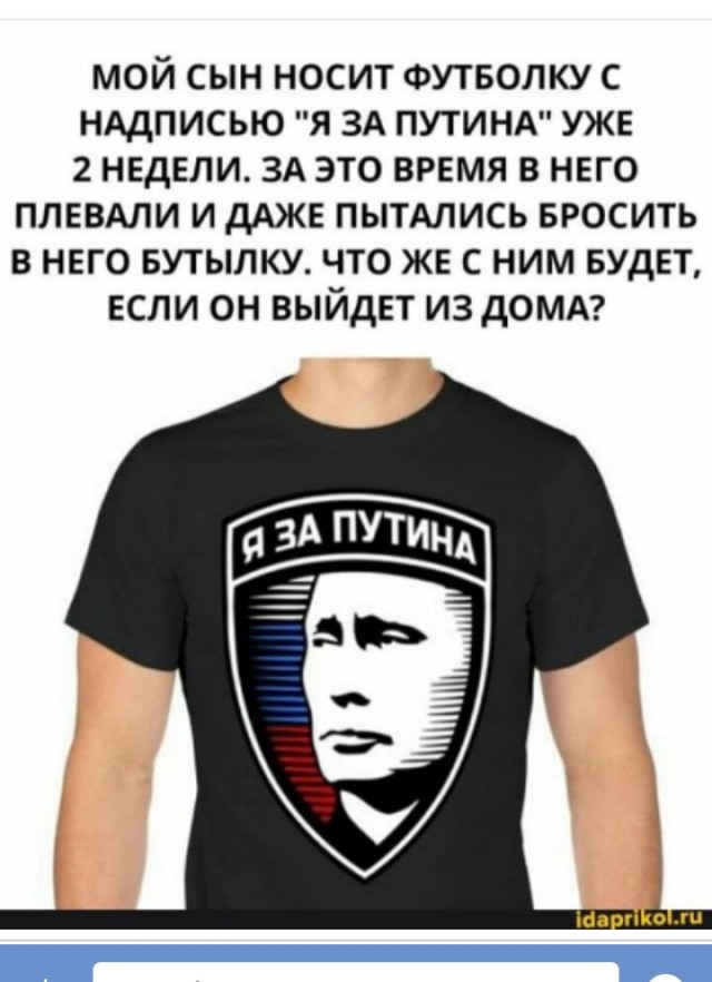 Жители стран Балтии несут цветы к танкам в Риге, Таллине и Вильнюсе