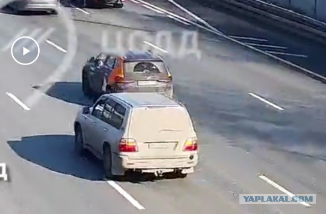 Долихачился, машина в тотал, сам в больничку.