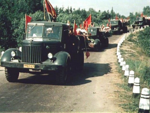 1955 год в цвете: страна на подъёме