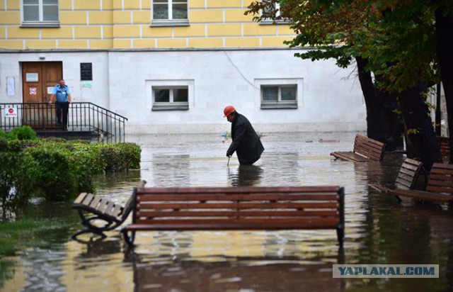 В Китае третьи сутки идут самые сильные дожди за последние 100 лет