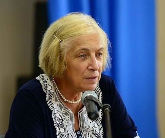 Происходит искусственное психическое заражение общества