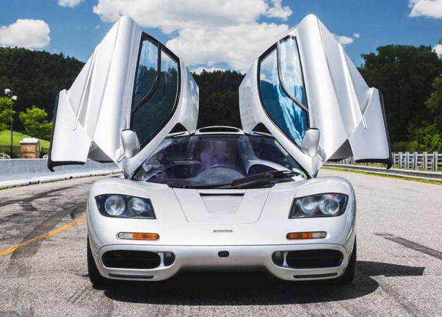 Сколько стоит обслуживать культовый суперкар McLaren F1?