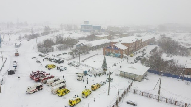 В шахте "Листвяжная" в Кузбассе не могут найти одно звено спасателей.