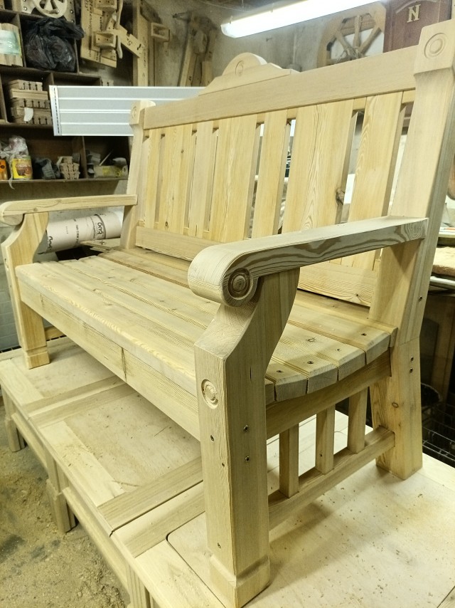 Кресло в стиле Кантри