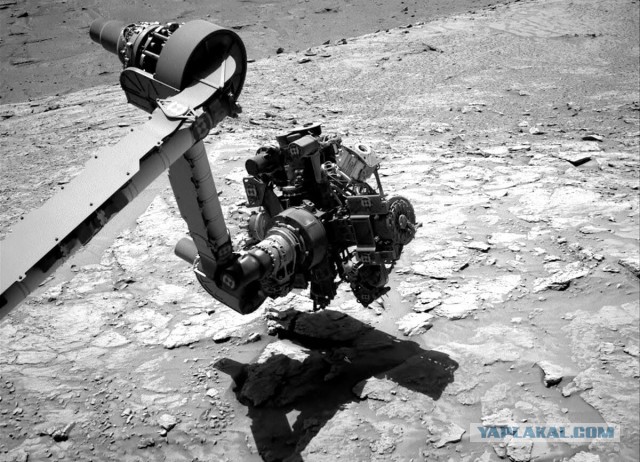 Тринадцать лет на Марсе: NASA представило подборку самых знаковых снимков марсохода Curiosity