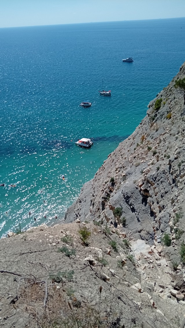 Просто поделился сегодняшним прекрасным утром на Черном море под Анапой