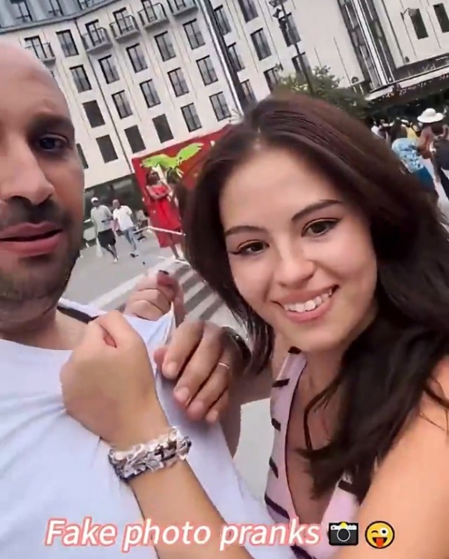 Девушки, ващето я себя снимаю!
