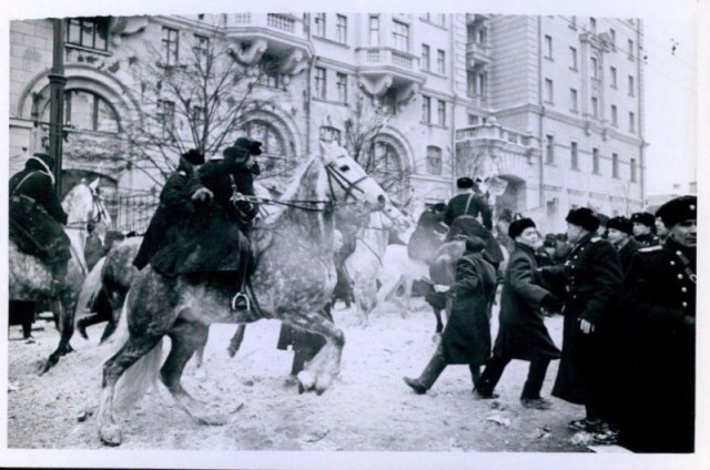 История в фотографиях