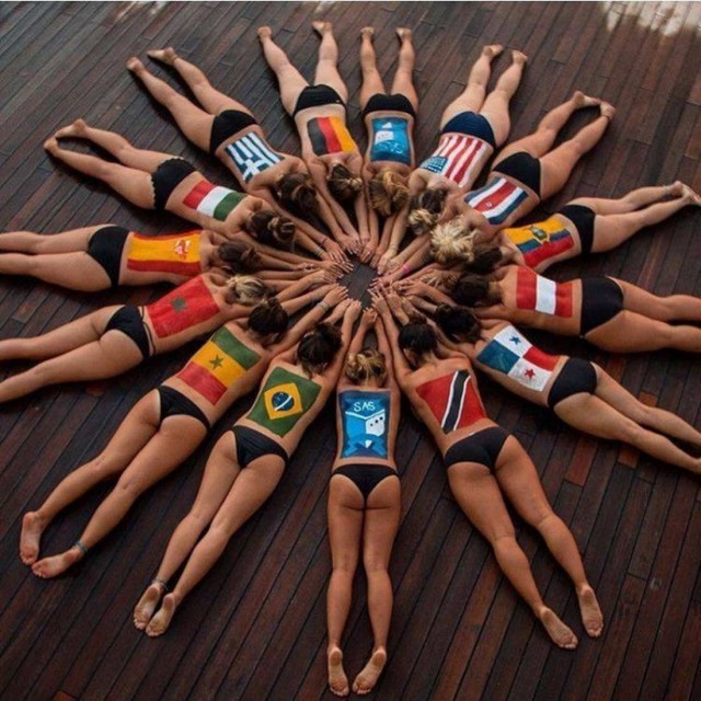 Девушки на спорте и около него!