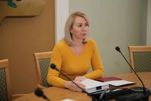 В Рязани директриса и депутат местной гордумы от «Единой России» Светлана Ворнакова довела школьницу до сердечного приступа