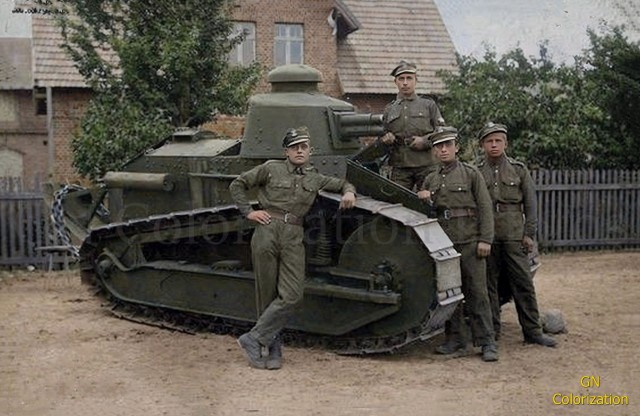 Цветные фотографии бронетехники времён Второй мировой войны