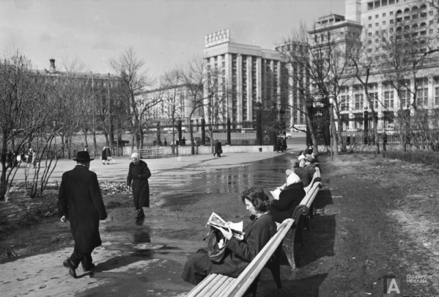 Москва и москвичи. Двадцатый век. 12.05.25