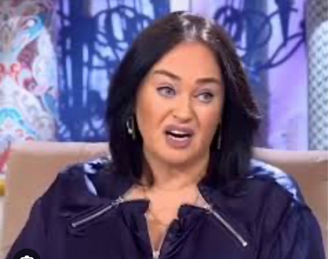 Загадочный сэндвич с Лукойла: хлеб за 275 рублей?