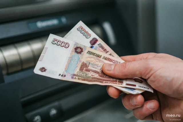 Армянские банки вводят 10% комиссию на операции в рублях